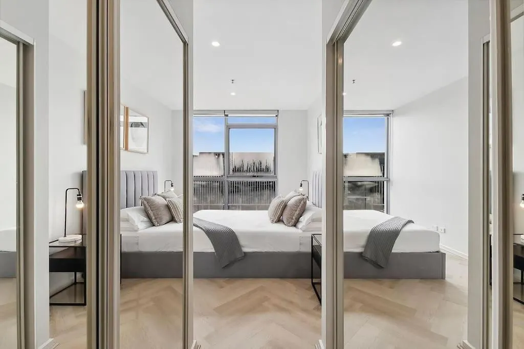 Modern Renovated Cbd Apartment Canberra Australien